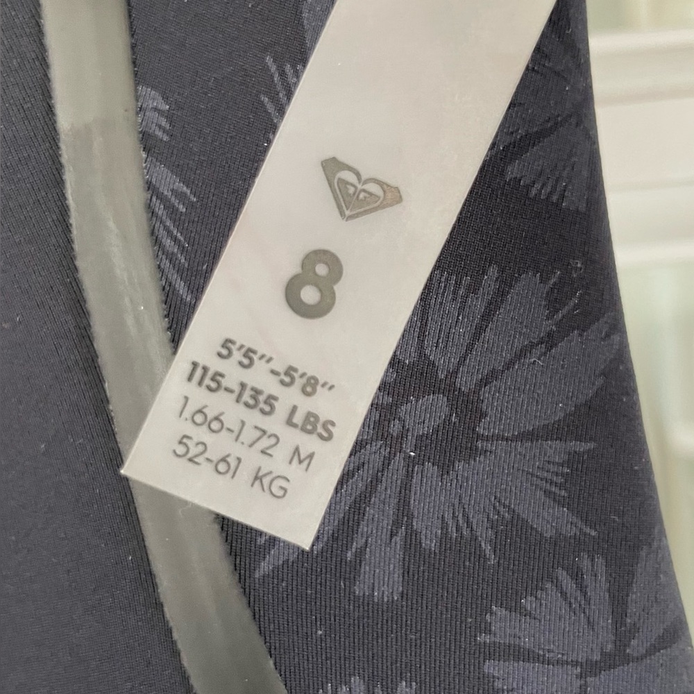 Roxy wetsuit - Picture 3 of 3